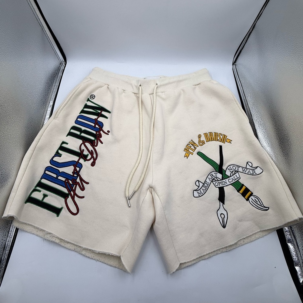 FIRST ROW Art Dept. Make Love Not War Shorts